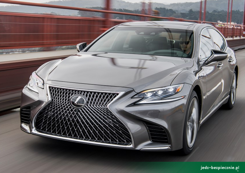 WEZWANIA DO SERWISÓW I UOKiK - Ośmiu producentów samochodów wzywa swoich klientów do serwisów I 2019 I Lexus